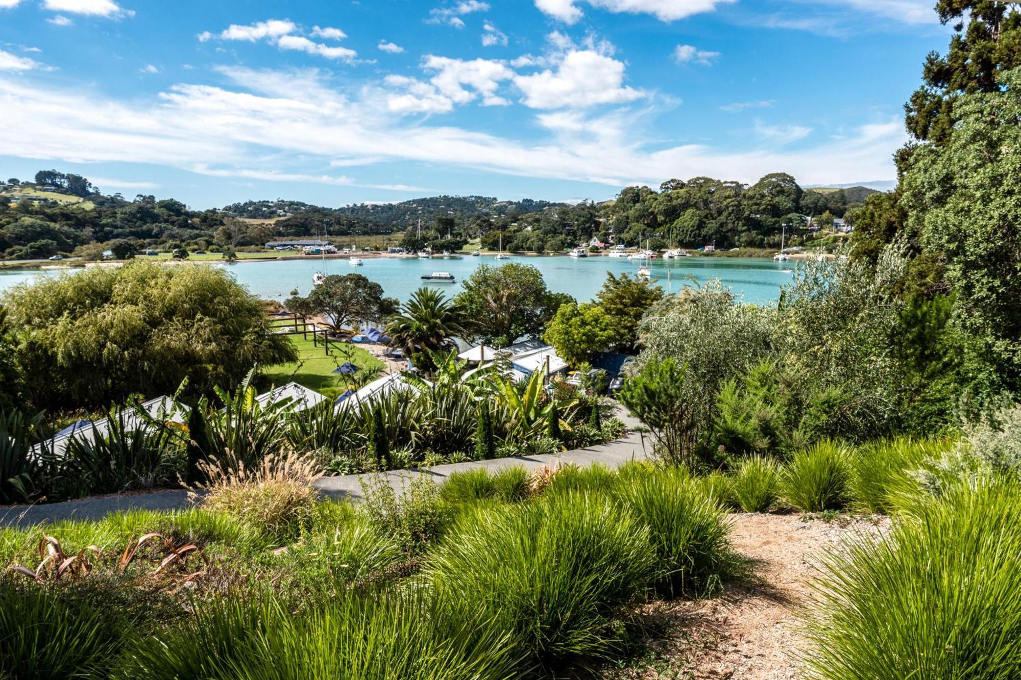 Boatsheds On The Bay, Waiheke Island Apartman Ostend Kültér fotó